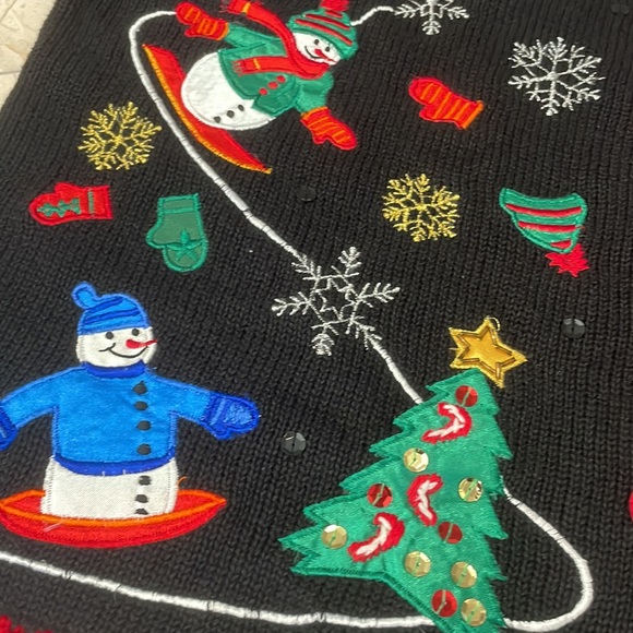 Vintage Nutcracker knit cardigan - Picture 10 of 11